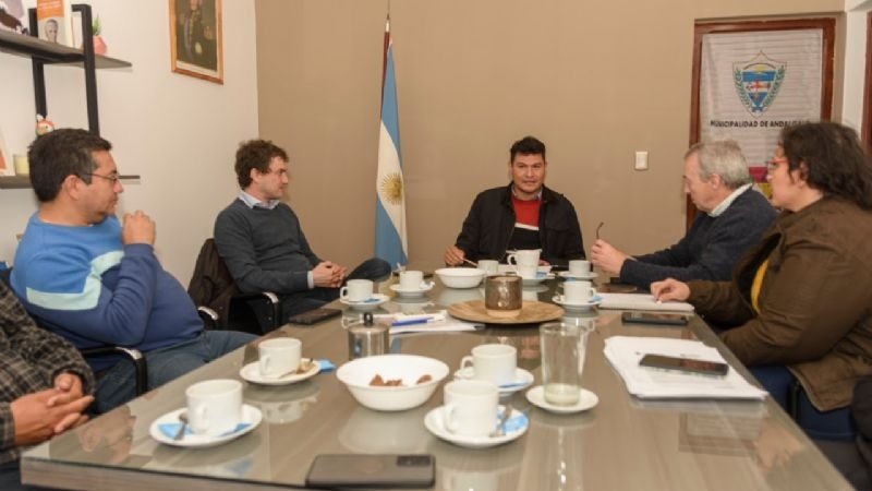 Manzi y Monti llevaron una propuesta para reactivar el diálogo en Andalgalá