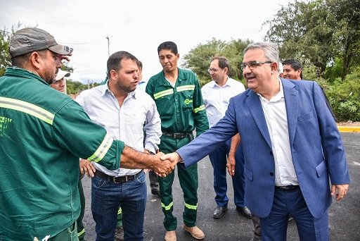 El gobernador Jalil y el intendente Menecier inauguraron asfaltado en La Merced